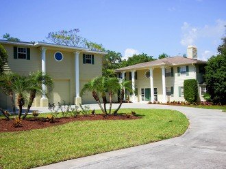 Dolphin Cove Villa brought to you by Florida Sun Vacation Rentals