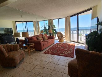 Unobstructed Beach Views from all rooms!