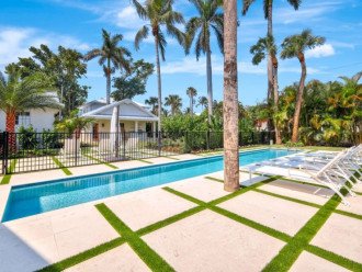 Olde Naples - HOME ON67 - Family Compound, Pool, Steps to Beach! #6