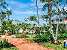 Olde Naples - HOME ON67 - Family Compound, Pool, Steps to Beach!
