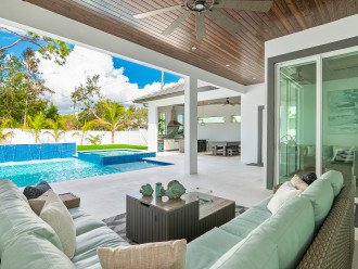 Blue Diamond Beach Home – Next Level of Luxury #17