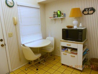 kitchen dinette/ microwave