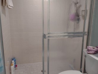 master bath / walk-in shower