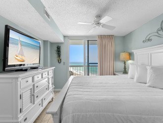 King bedroom with Gulf View and Balcony Access