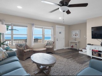 Living area with Gulf view and beach access