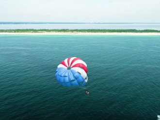 1 FREE adult ticket per day for parasailing (seasonal)