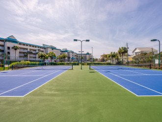 Tennis/Pickelball Courts