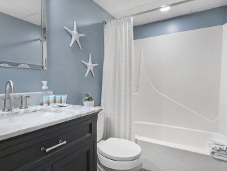 2nd bathroom shower with tub