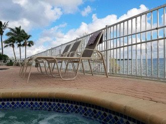 Stunning 9th Floor View of Lovers Key & Estero Bay, Beach Gear, Free Parking #18