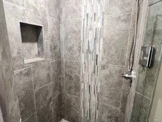 King bedroom shower