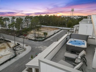 Summer Breeze | Panoramic View Rooftop Deck | Hot Tub | Heated Pool #8