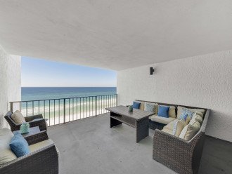 Beachfront Condo, Newly Remodeled, Large Balcony, Beach Service, Pool #24