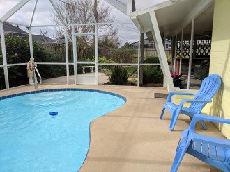 Screened in Pool (Owner pays for professional pool service)