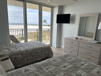 MARCO GULF FRONT GORGEOUS VIEWS, TWO BEDROOM, NEWLY RENOVATED--BEAUTIFUL! #8