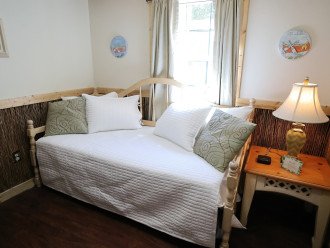 Trundle bed room