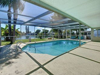 Coastal Tranquility: Lakefront Paradise with private pool. Proximity to beaches- #1