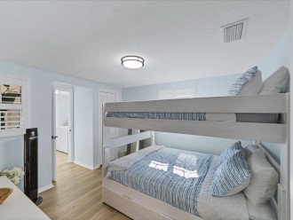 Queen bunk beds in guest room