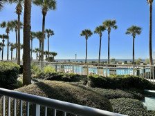1st Floor Beachfront, Walk out to heated pool, Pet Friendly!