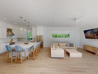 4-Bedroom Oceanfront Home in the Heart of Islamorada #10