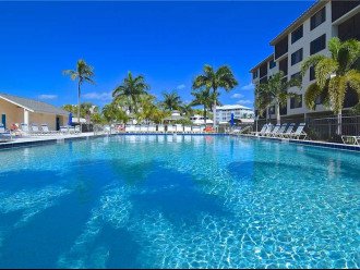 Fort Myers Beach Vacation Condo - Newly Renovated - Resort Pool, WiFi and Dock #3