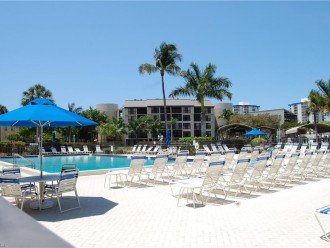 Fort Myers Beach Vacation Condo - Newly Renovated - Resort Pool, WiFi and Dock #16