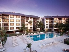 Fort Myers Beach Vacation Condo - Newly Renovated - Resort Pool, WiFi and Dock