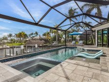 Minutes to the River! Dock, Tiki Hut, Heated Pool & Spa and AWE! - Casa
