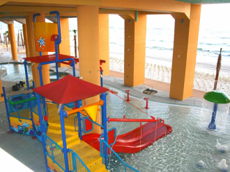 Splash kids Gulf-front water park