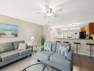 Cozy 2-Bedroom Condo in Prime Siesta Key Location with Large Heated Pool