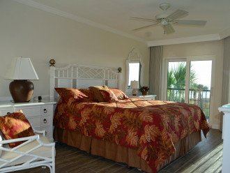 Land's End: Gulf-front Luxury, WIFI, HDTV, Free phone, Beautiful, All New #1