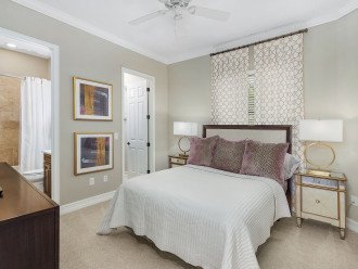 Guest bedroom 4 - upstairs - queen size bed
