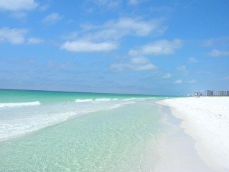 There's nothing like the clear, emerald water & sugar white sand of Okaloosa!
