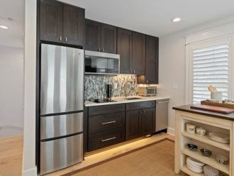 Fully stocked Kitchen - Perfect for guests to either cook or to takeout