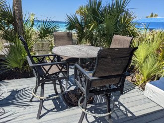 Composite Deck - Ideal Spot for Sunsets and Seafood!