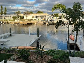 Waterfront House to Rent #1