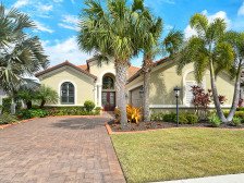 Spacious and luxurious resort style home in Lakewood Ranch on the golf course