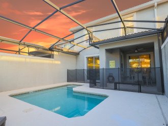 Magical Townhome w/private pool in Storey Lake #1