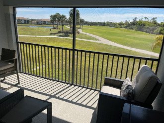 Resort Living at Birdies and Bourbon! Condo sleeps 8 with view of 2 greens #16