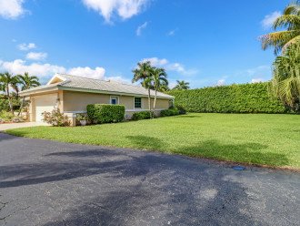 Enjoy your season at this stunning home in Naples #3
