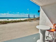 "WALK" right out To Beach/Pets c21