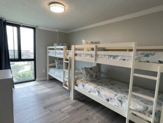 Bunk Bedroom with 4 Twin Beds| Coastal Tides | Enclave 403a |