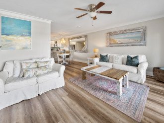 Living Area | Crazy Toes by Gulf Tide Vacations @ Sea Bluff Town Homes | Blue Mountain Beach
