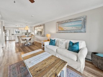 Living Area | Crazy Toes by Gulf Tide Vacations @ Sea Bluff Town Homes | Blue Mountain Beach