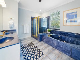 Master Bathroom (2nd Floor) | Texas Tides by Gulf Tide Vacations | 73 Sunfish Street | Destin, FL