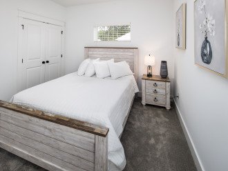 Guest room with Queen bed on second level