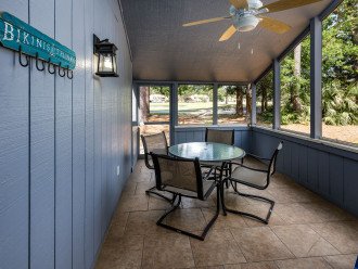 Beautiful screened in porch off dining area