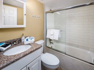 Full Guest Bath with Tub/Shower