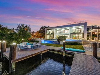 Waterfront Masterpiece Villa / Grand Heated Pool / Seabreeze Key #21