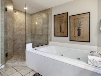 Large on suite bathroom with soaking tub