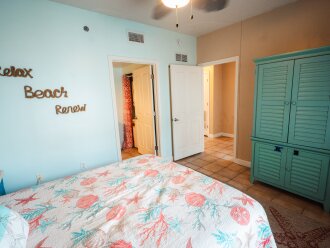 Great Beach Views of the Gulf, Amazing Updated 3/2.5 Condo #41